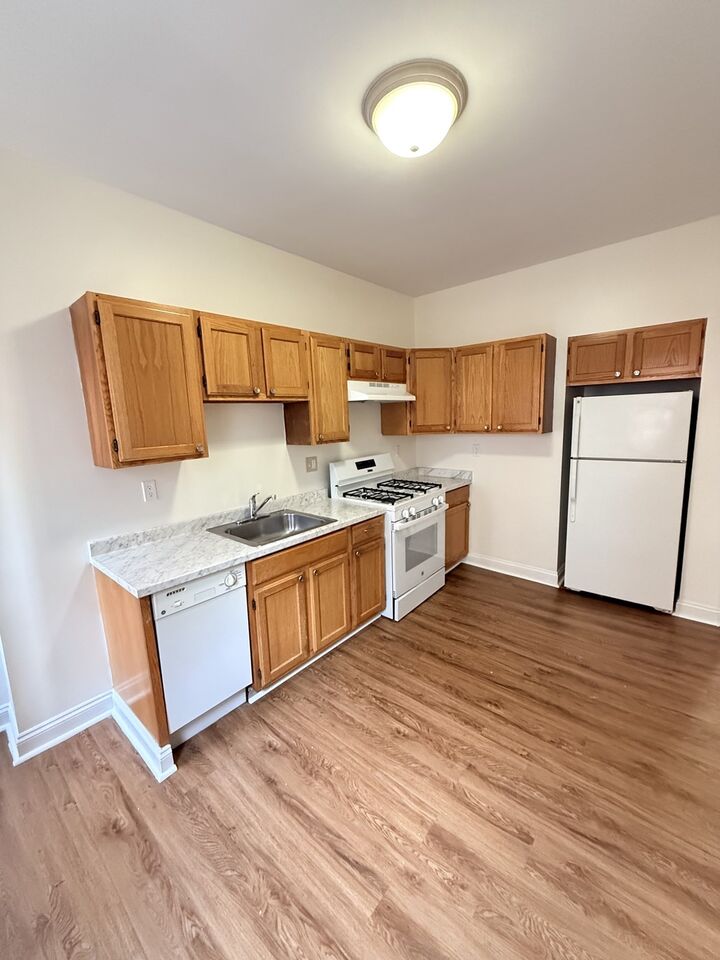 Property Photo:  21 Hemenway St 3  MA 02115 