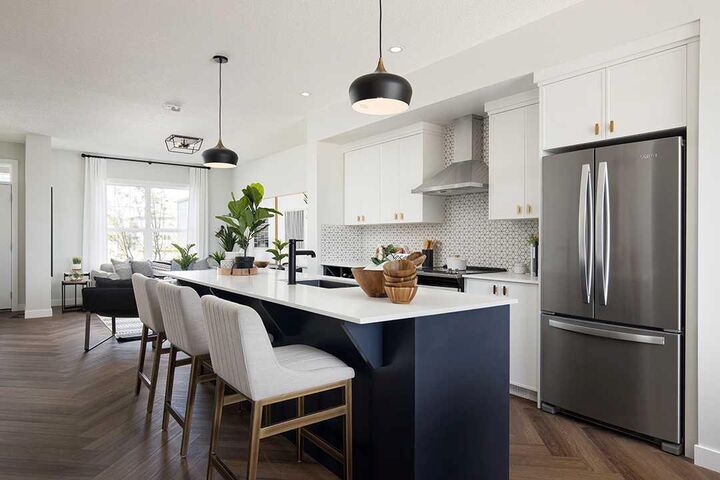 Property Photo:  1380 Alpine Avenue SW  AB T2Y 1H7 
