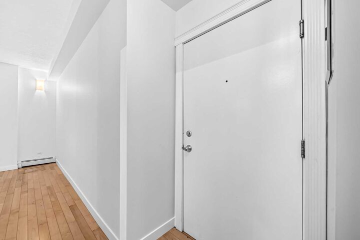 Property Photo: 1715 13 Street SW 1 AB T2T 3P5