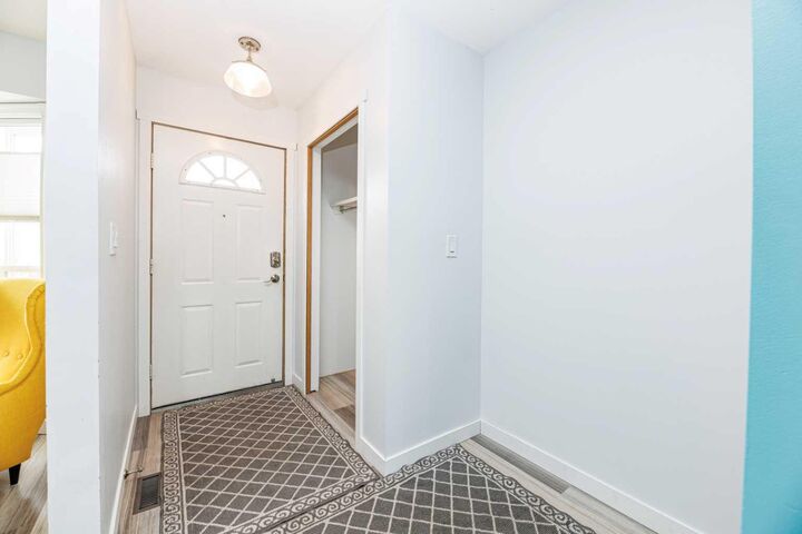 Property Photo:  51 Elwell Close  AB T4R 2E2 