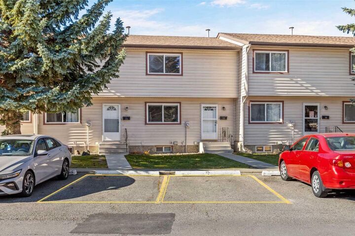 Property Photo:  6100 4 Avenue NE 15  AB T2A 5Z8 
