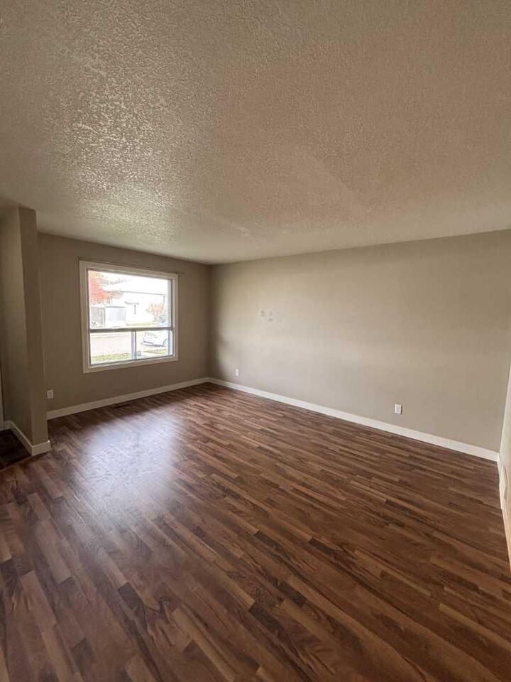 Property Photo: 244 Mt Alderson Crescent W AB T1K 6V8