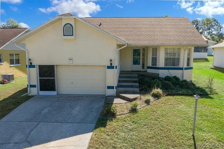 Property Photo:  906 W Colbert Court  FL 34465 