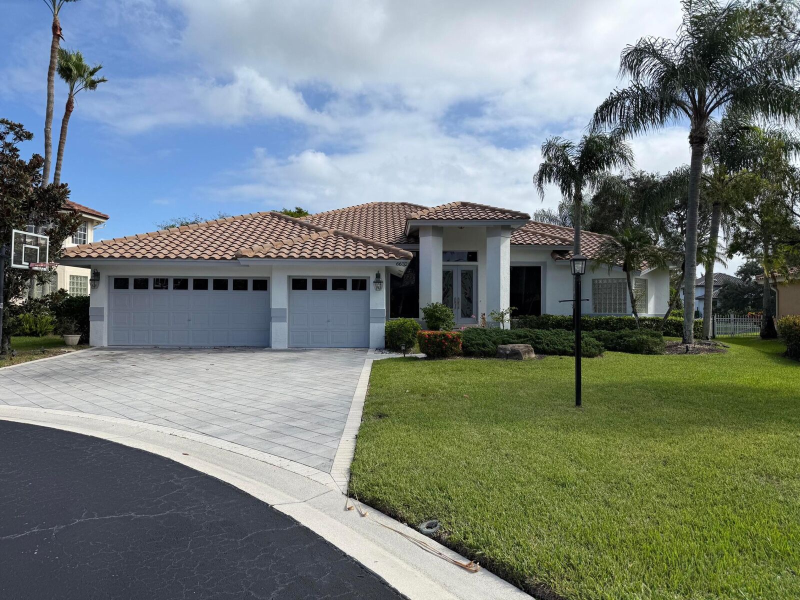 Property Photo: 6632 NW 97th Lane FL 33076