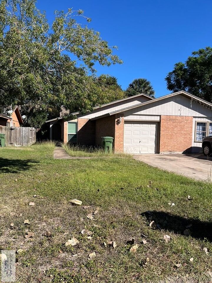Property Photo:  24 Glenbrook Dr. B  TX 78521 