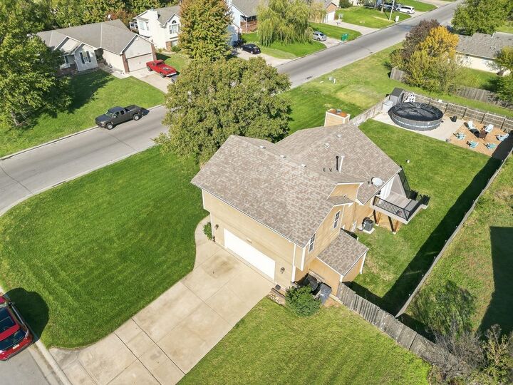 Property Photo: 904 Stetson Cir KS 67101-9693