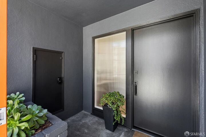 Property Photo:  26 Farnum Street  CA 94131 