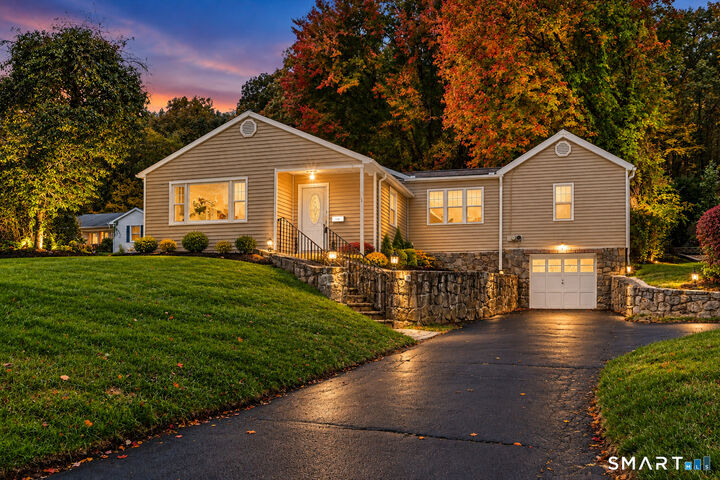 Property Photo:  27 Bissell Place  CT 06483 