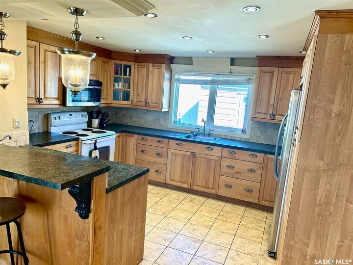 Property Photo:  106 1st Avenue SW 23  SK S4H 2J1 