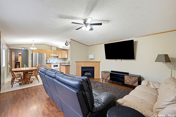 Property Photo:  728 Harder Court  SK S0K 2T2 