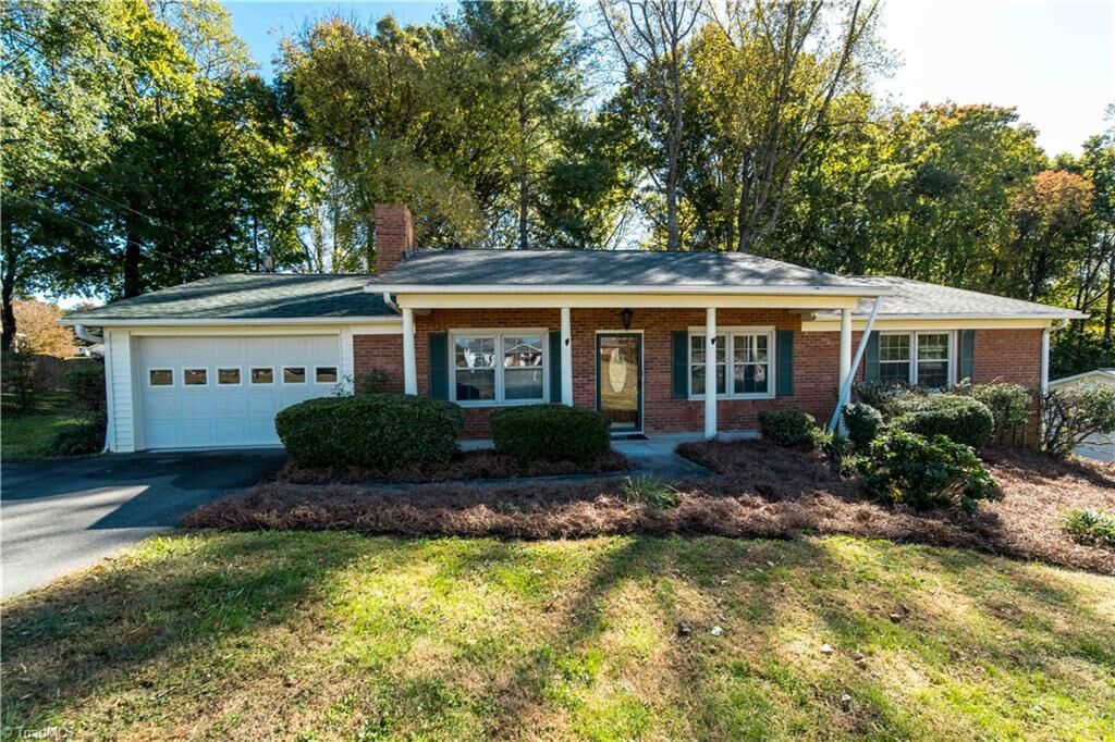 Property Photo:  4520 Ole Log Lane  NC 27284 
