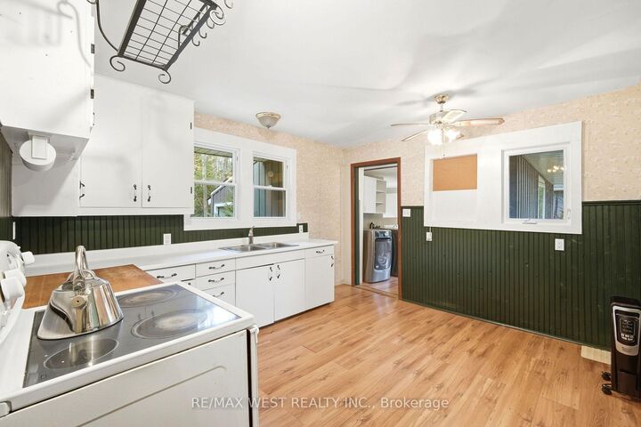 Property Photo:  606095 River Road  ON L9V 0S9 