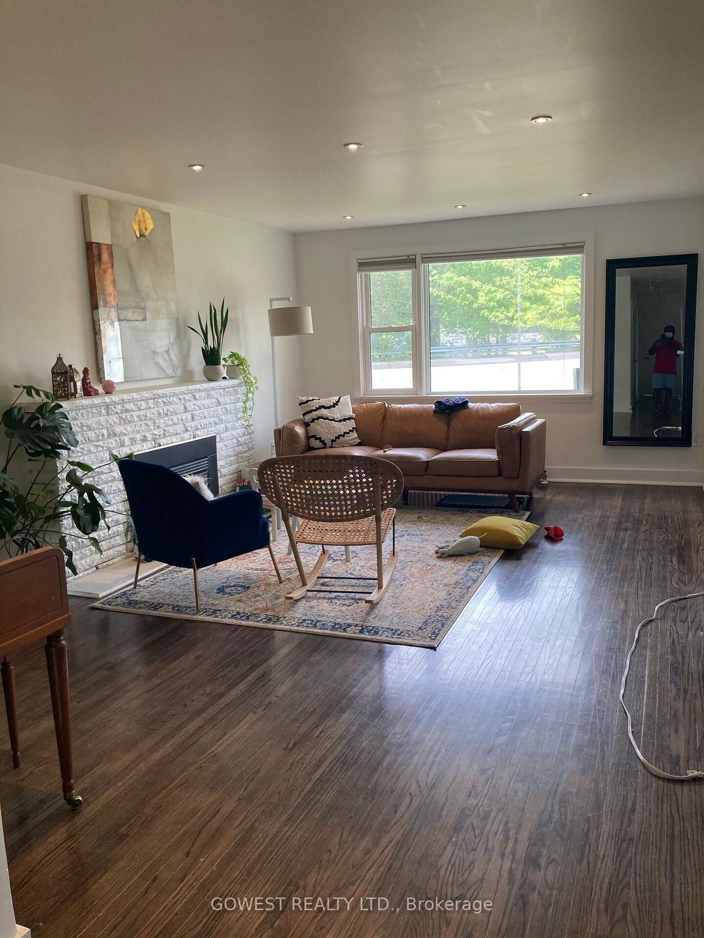 Property Photo:  4613 Dundas Street W 1  ON M9A 1A3 