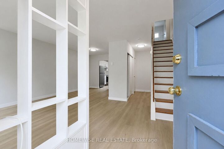 Property Photo:  1350 Winding Trail 72  ON L4Y 2T8 