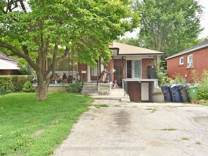 Property Photo:  23 Tardree Place Main - U-1  ON M1R 3X2 
