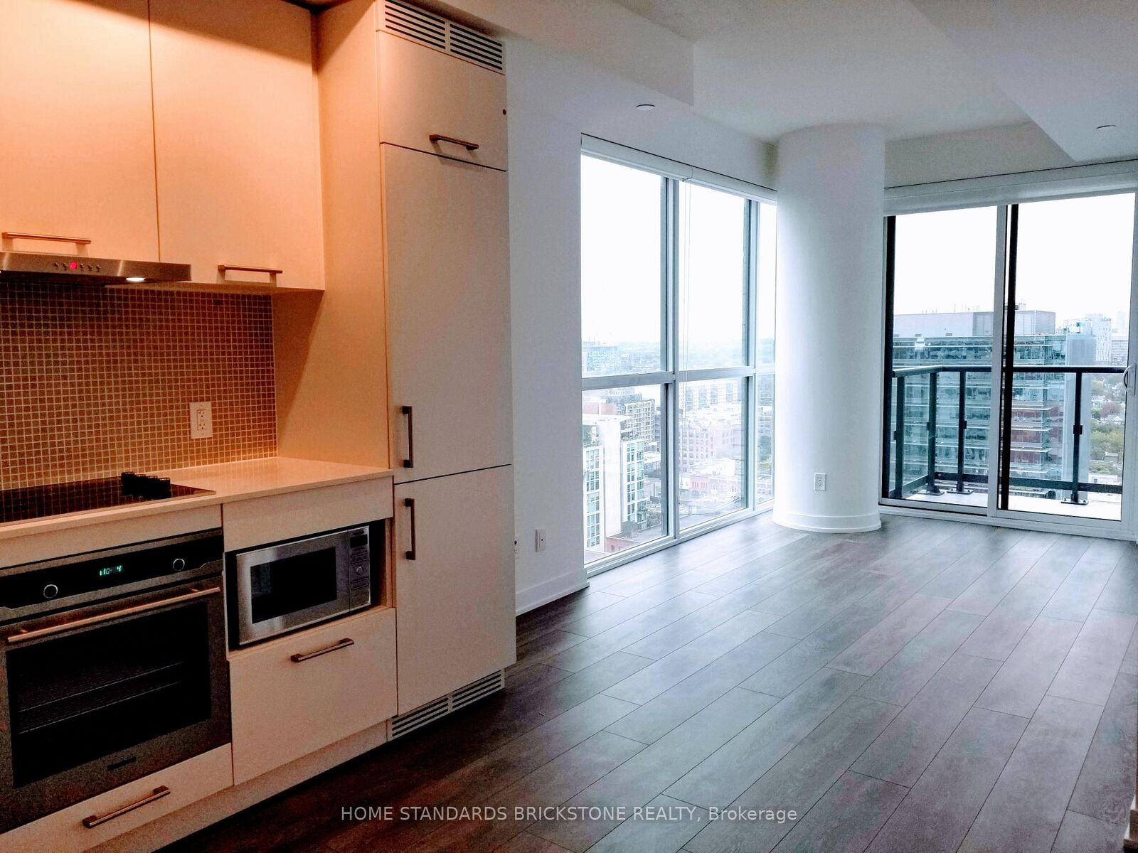 Property Photo: 87 Peter Street 2306 ON M5V 0P1