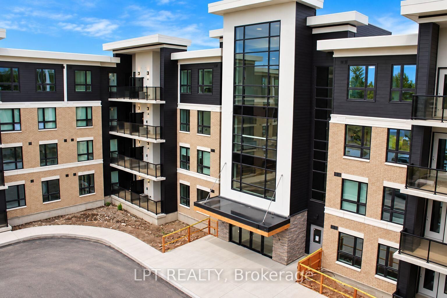 Property Photo:  1284 Gordon Street 403  ON N1L 0M8 