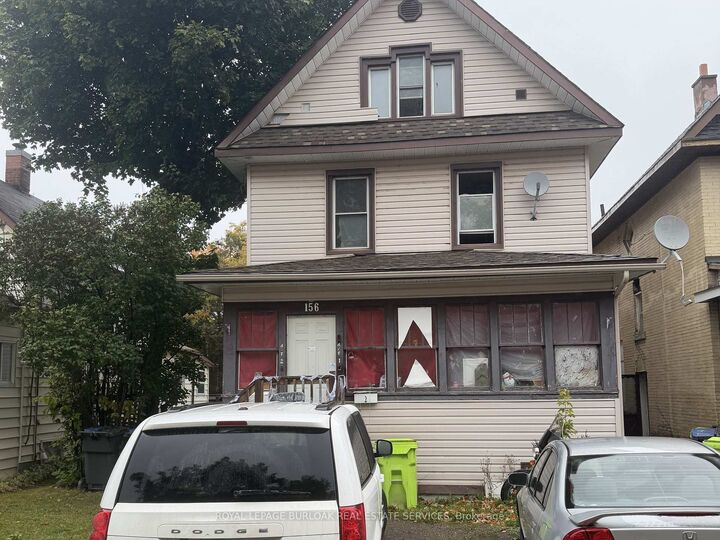 Property Photo: 156 Central Park Drive ON P6A 1K6
