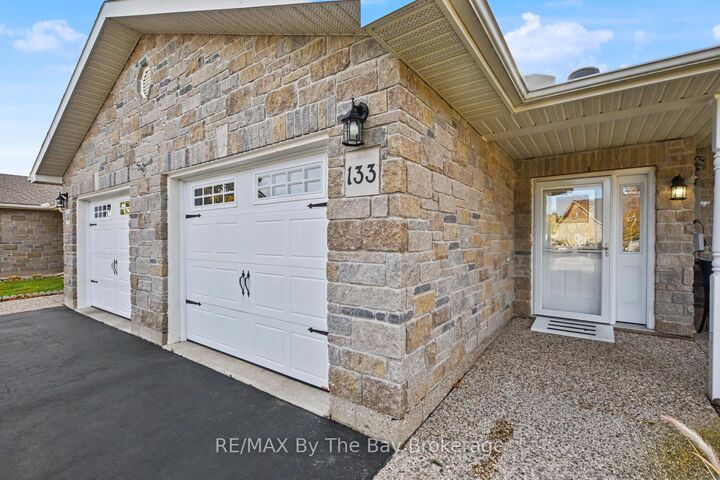 Property Photo:  133 Greenway Drive  ON L9Z 0E6 