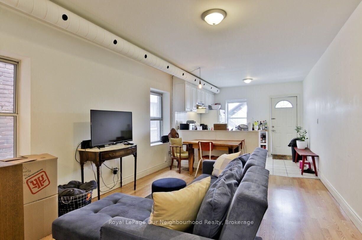 Property Photo:  1504 Dundas Street W  ON M6K 1T5 