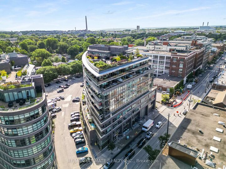 Property Photo:  319 Carlaw Avenue 318  ON M4M 0A4 