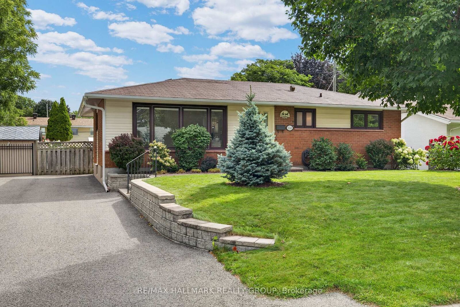Property Photo:  1143 Gateway Road  ON K2C 2W8 