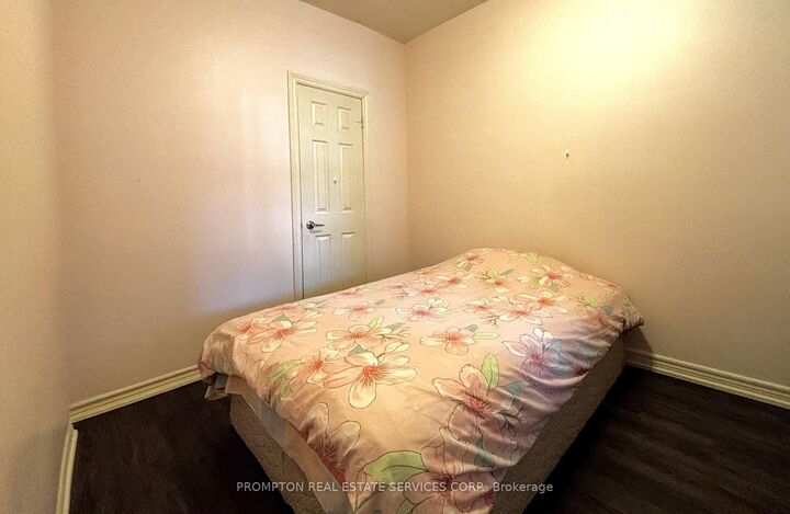 Property Photo:  250 Markham Street  ON M6J 2G6 