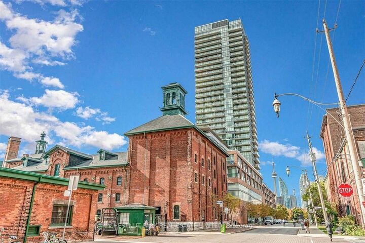 Property Photo: 33 Mill Street 1608 ON M5A 3R3