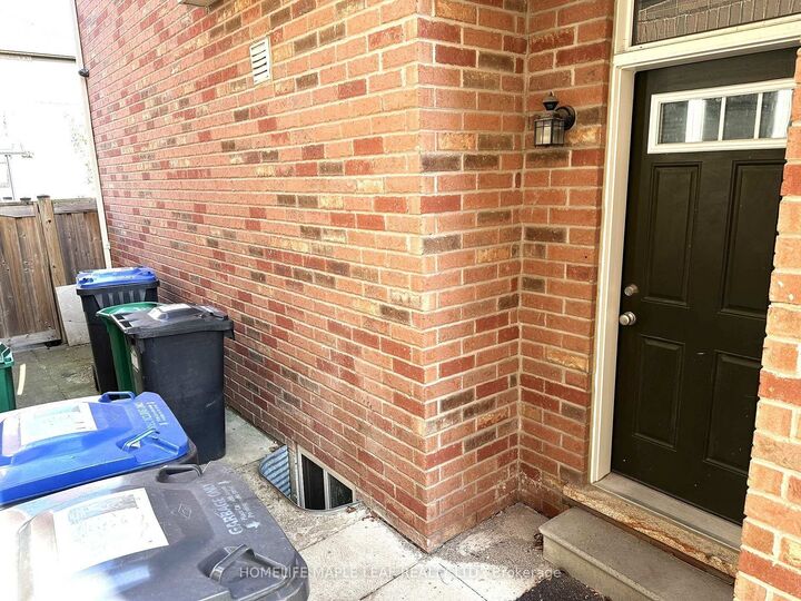 Property Photo:  58 Seafair Crescent  ON L6Y 5W3 