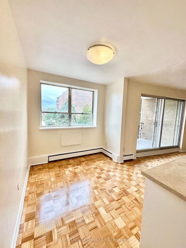 Property Photo:  2445 Woodward Avenue 307  ON L7R 1V3 