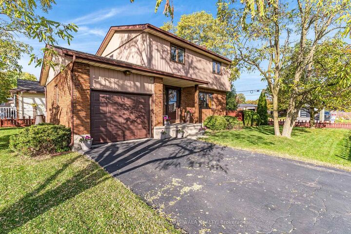 Property Photo:  1177 Langs Circle  ON N3H 5E6 