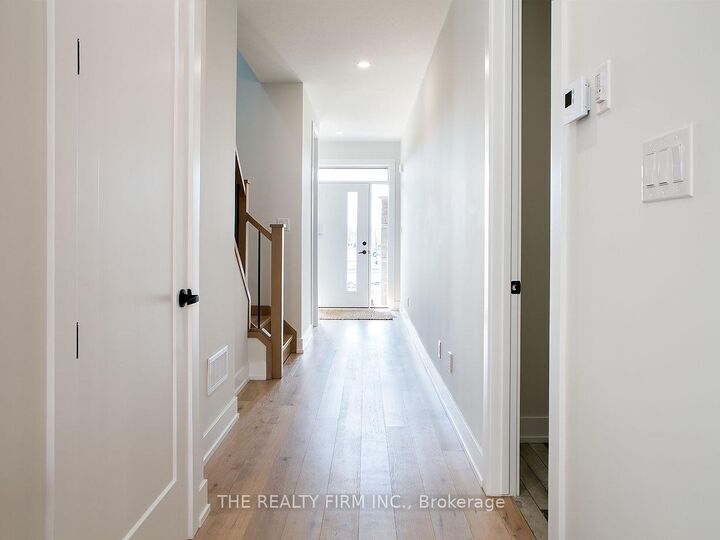 Property Photo:  1570 Coronation Drive 2  ON N6G 5P6 