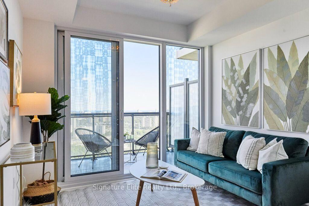 Property Photo:  30 Inn On The Park Drive 4207  ON M3C 0P7 