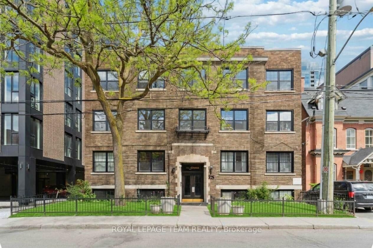 Property Photo:  325 Cooper Street 14  ON K2P 0G5 