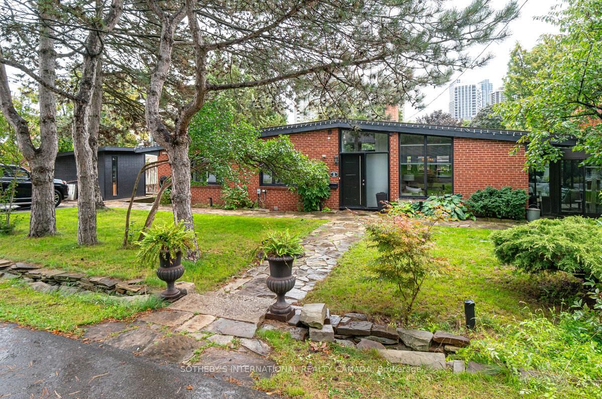 Property Photo:  1 Babington Court  ON M9A 1J7 