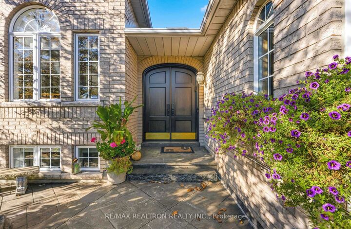 Property Photo:  18 Glenforest Drive  ON L4J 8K5 