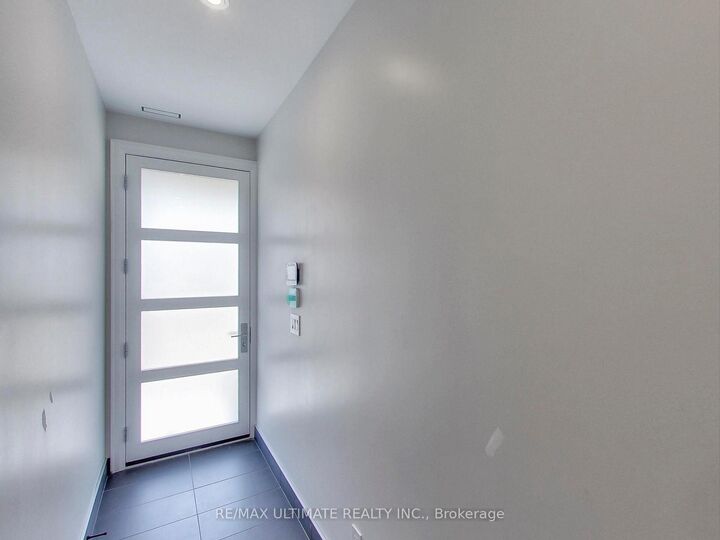 Property Photo:  387 Glenholme Avenue 201  ON M6E 3E6 