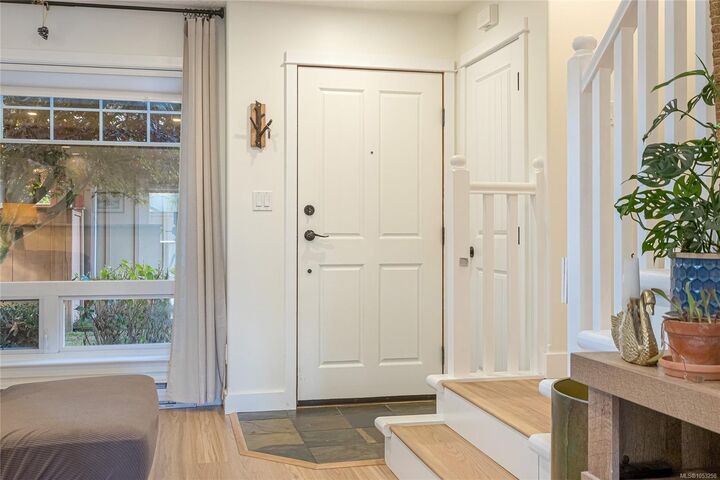 Property Photo: 2528 Alexander St #9 BC V9L 2W9