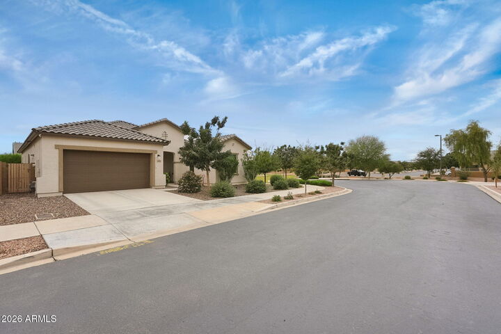 Property Photo:  21055 E Arroyo Verde Drive  AZ 85142 