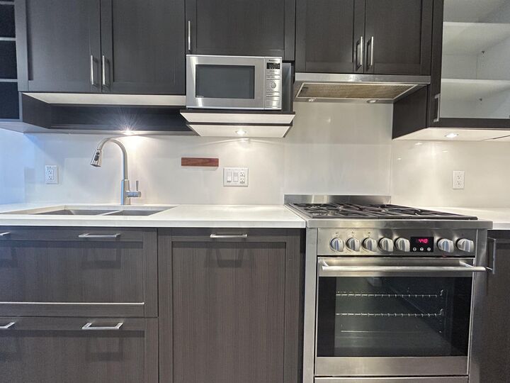 Property Photo: 5665 Boundary Road 2308 BC V5R 0E4