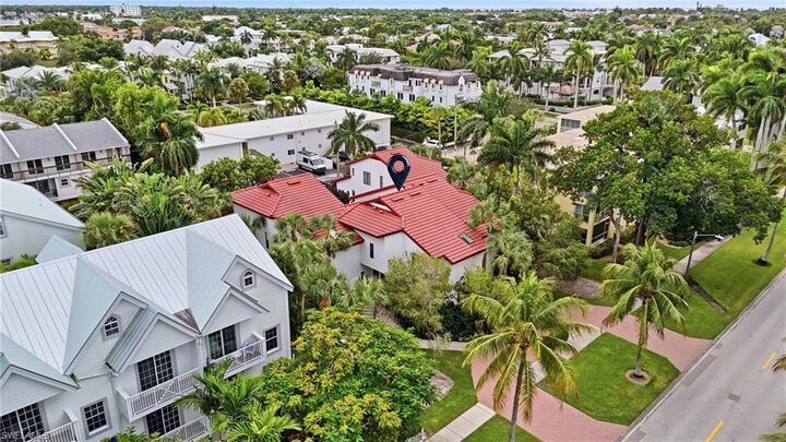 Property Photo:  962 8th Ave S  FL 34102 