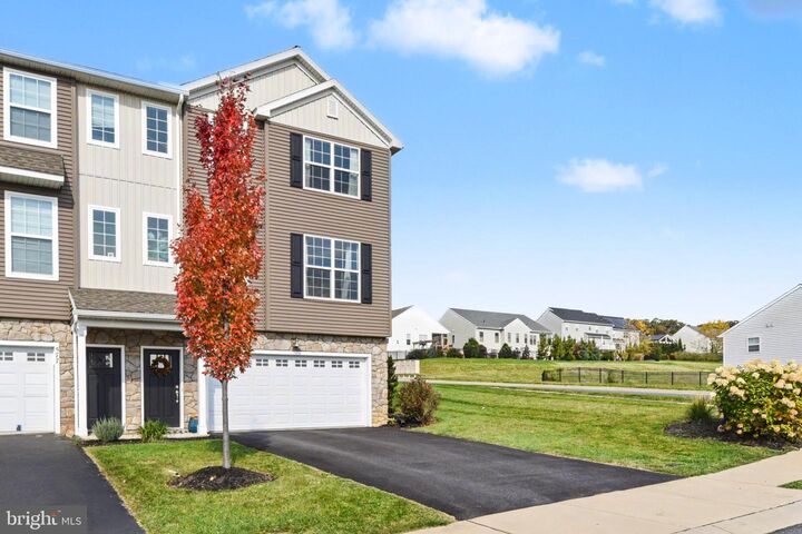 Property Photo:  579 Brook Shire Court  PA 17055 