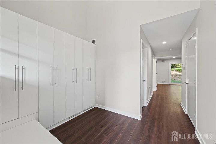 Property Photo:  192 Crestview Road  NJ 08807 