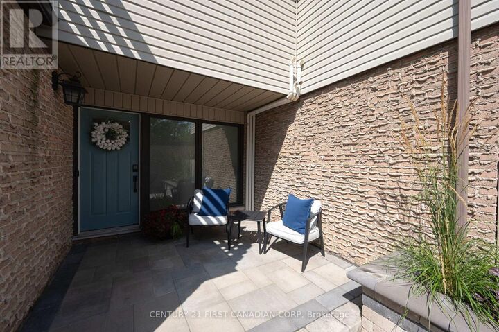 Property Photo:  47 Brixham Road  ON N6K 1P5 