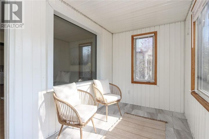 Property Photo:  418 Queen Street  ON P3B 2K6 