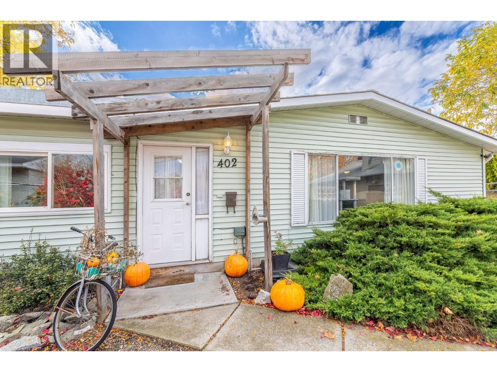 Property Photo:  402 Conklin Avenue  BC V2A 2T4 