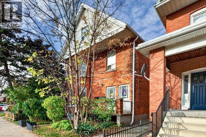Property Photo:  42 Sherman Avenue South Main  ON L8M 2P4 