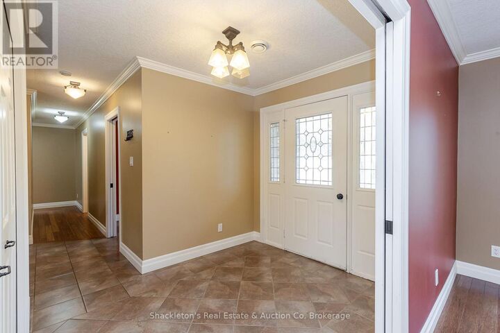 Property Photo:  107 Franklin Drive  ON N5A 6R1 