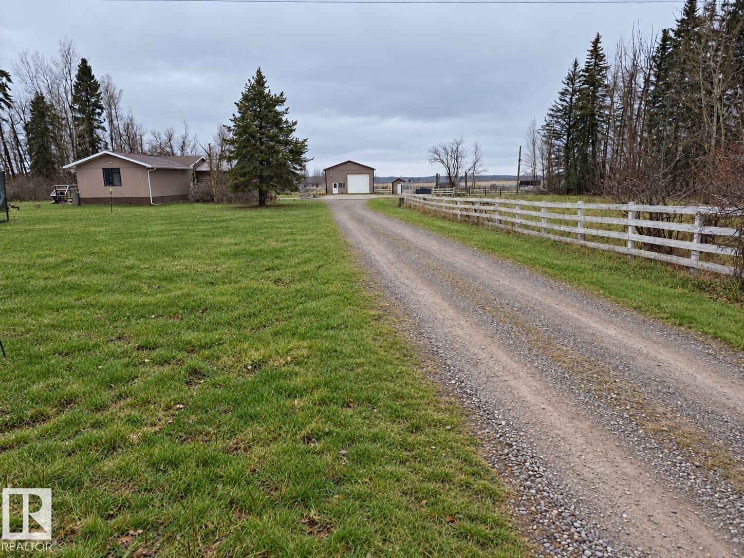 Property Photo: 40038 Twp Road 470 AB T0C 0P0