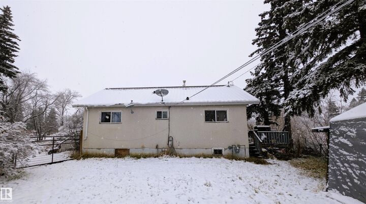 Property Photo:  5217 50 Avenue  AB T0A 1A0 
